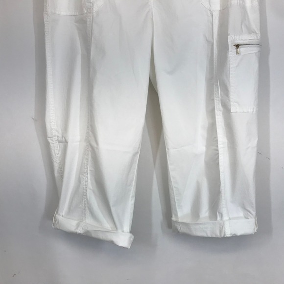 Chicos White Capris Cropped Cargo Pants  Size 18 Elastic Waist Side Zip Pocket - Picture 3 of 11
